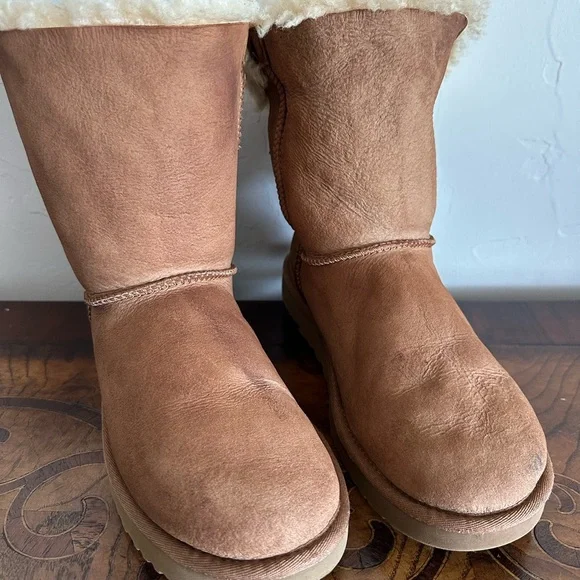 UGG Tan Shearling Boots with Bows - Picture 2 of 9